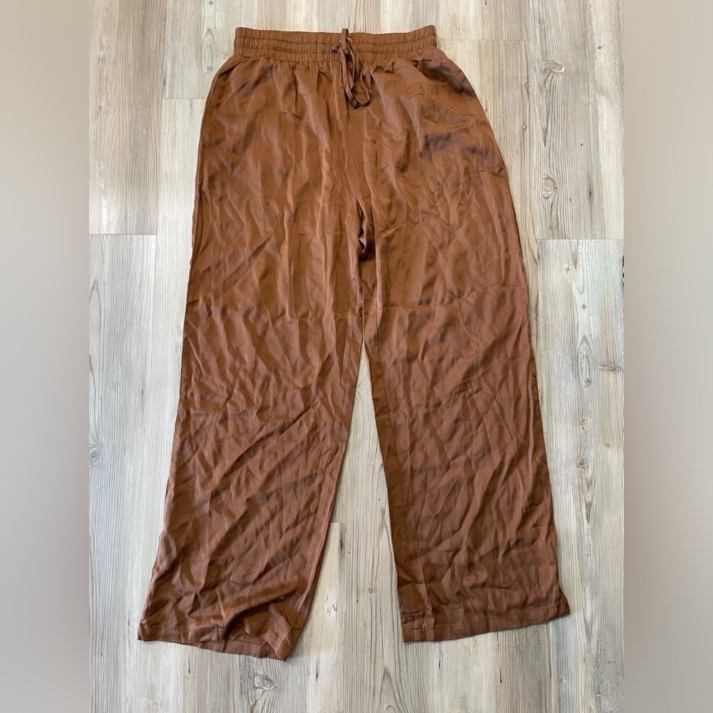 NWT Charlie Holiday Chocolate Colored Rita Pants Size L US Size 8 Elastic Waist